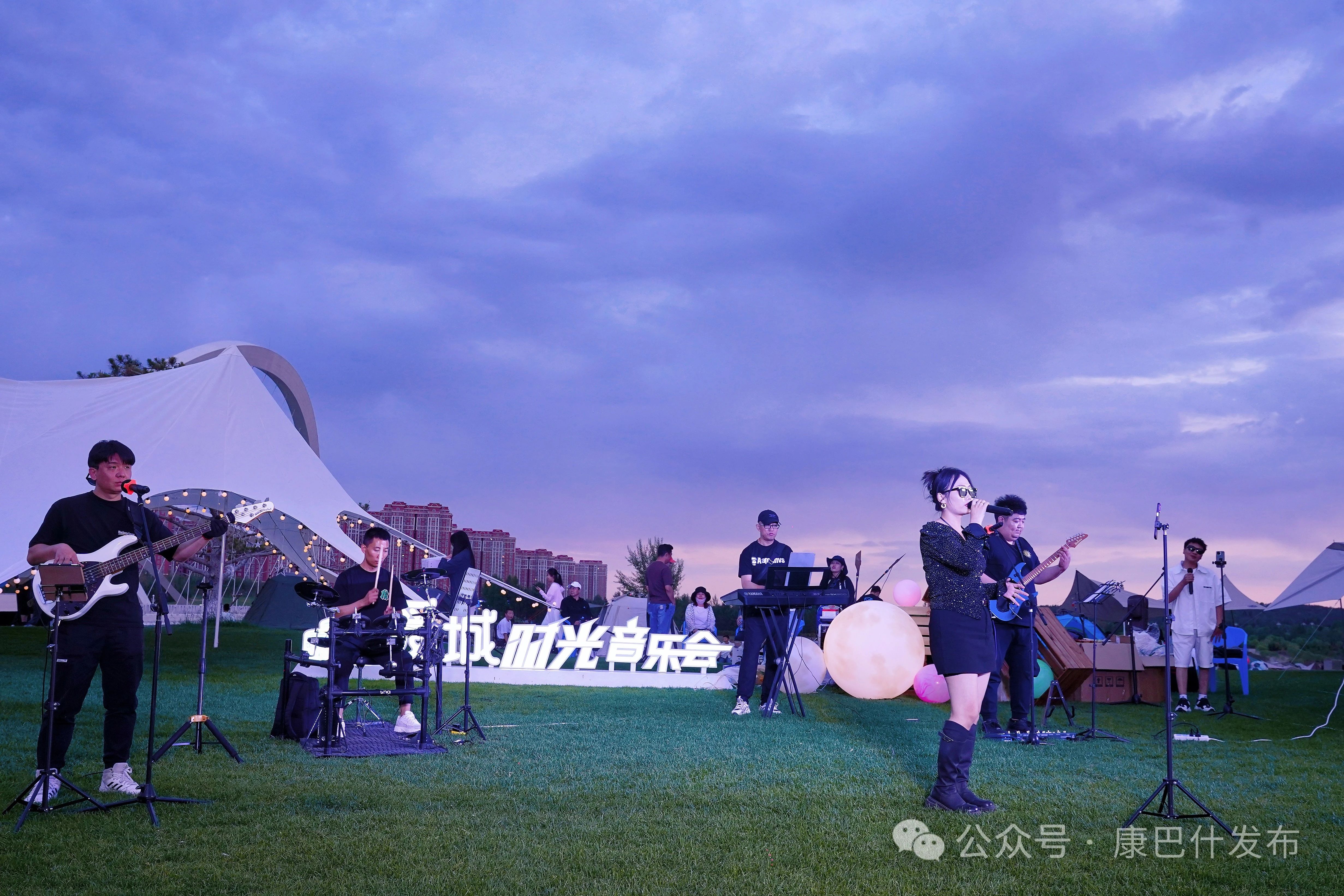 端午假期“撞上”暖城时光音乐会，够燃！.jpg